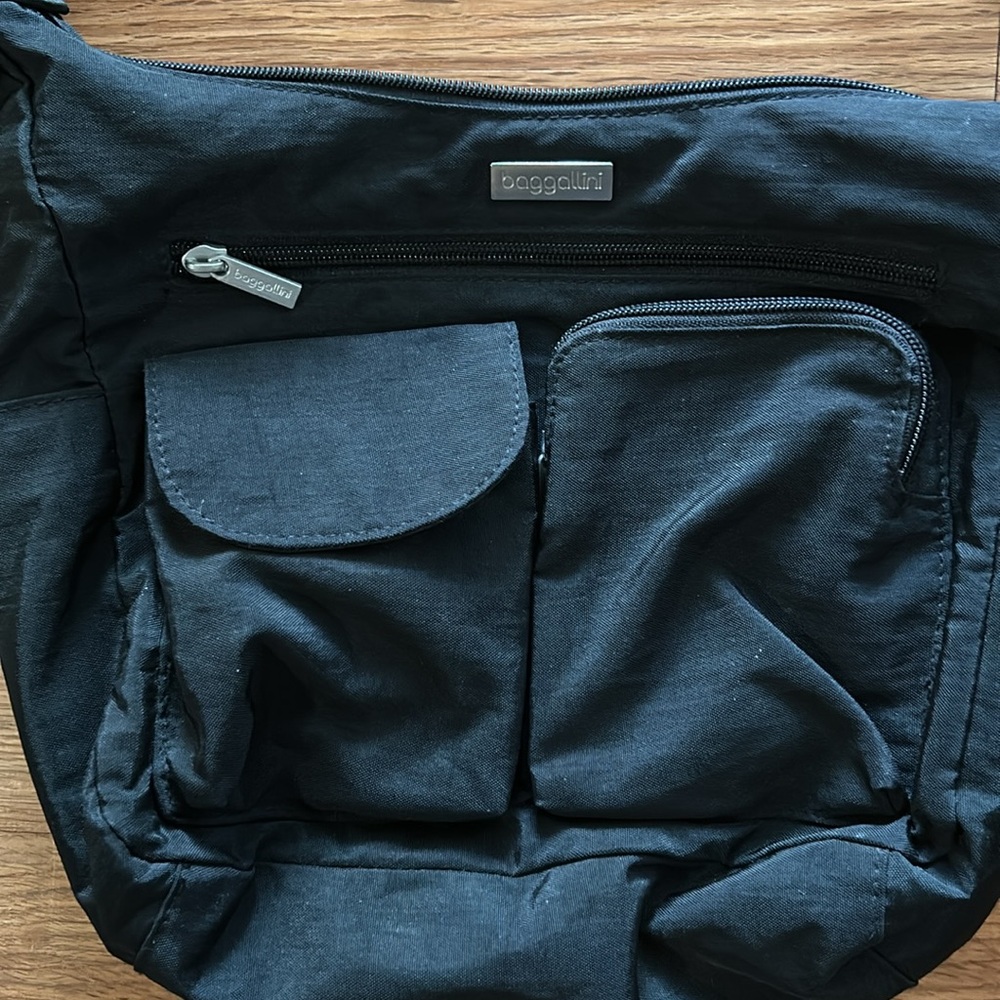 Baggallini Everplace Crossbody or Shoulder Bag - Picture 10 of 11